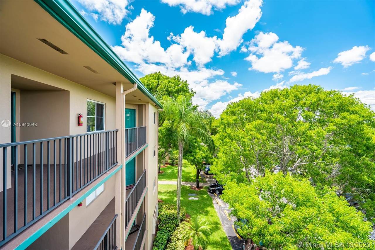 Buckingham East Pembroke Pines Condos for sale and rent
