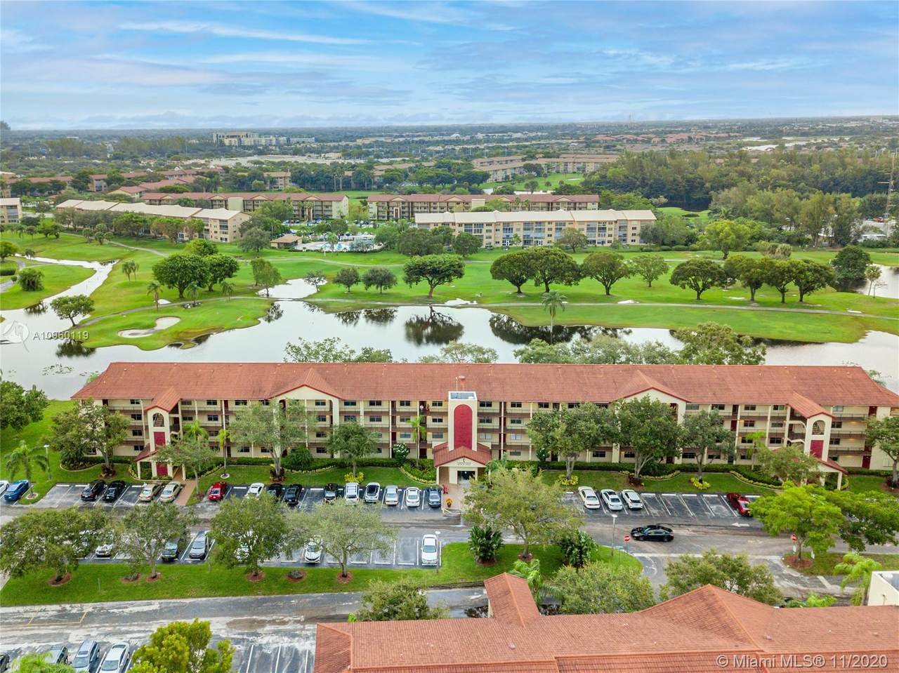 Cambridge At Century Village Pembroke Pines Condos for sale and rent
