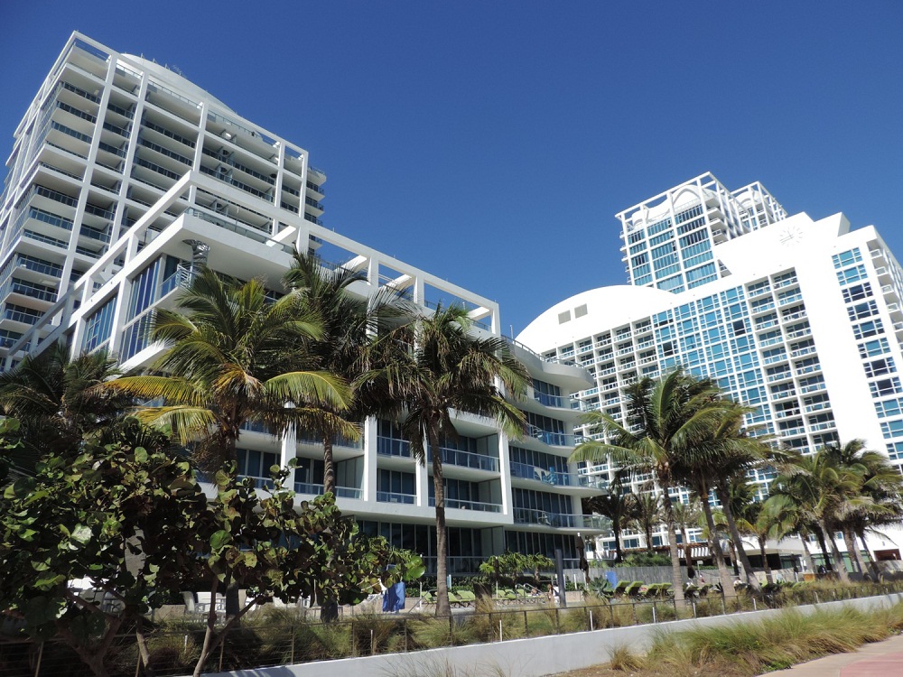 Carillon South Tower Miami Beach Condos for sale and rent