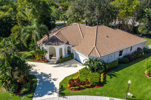 Colonnade Boca Raton - Homes for sale and rent
