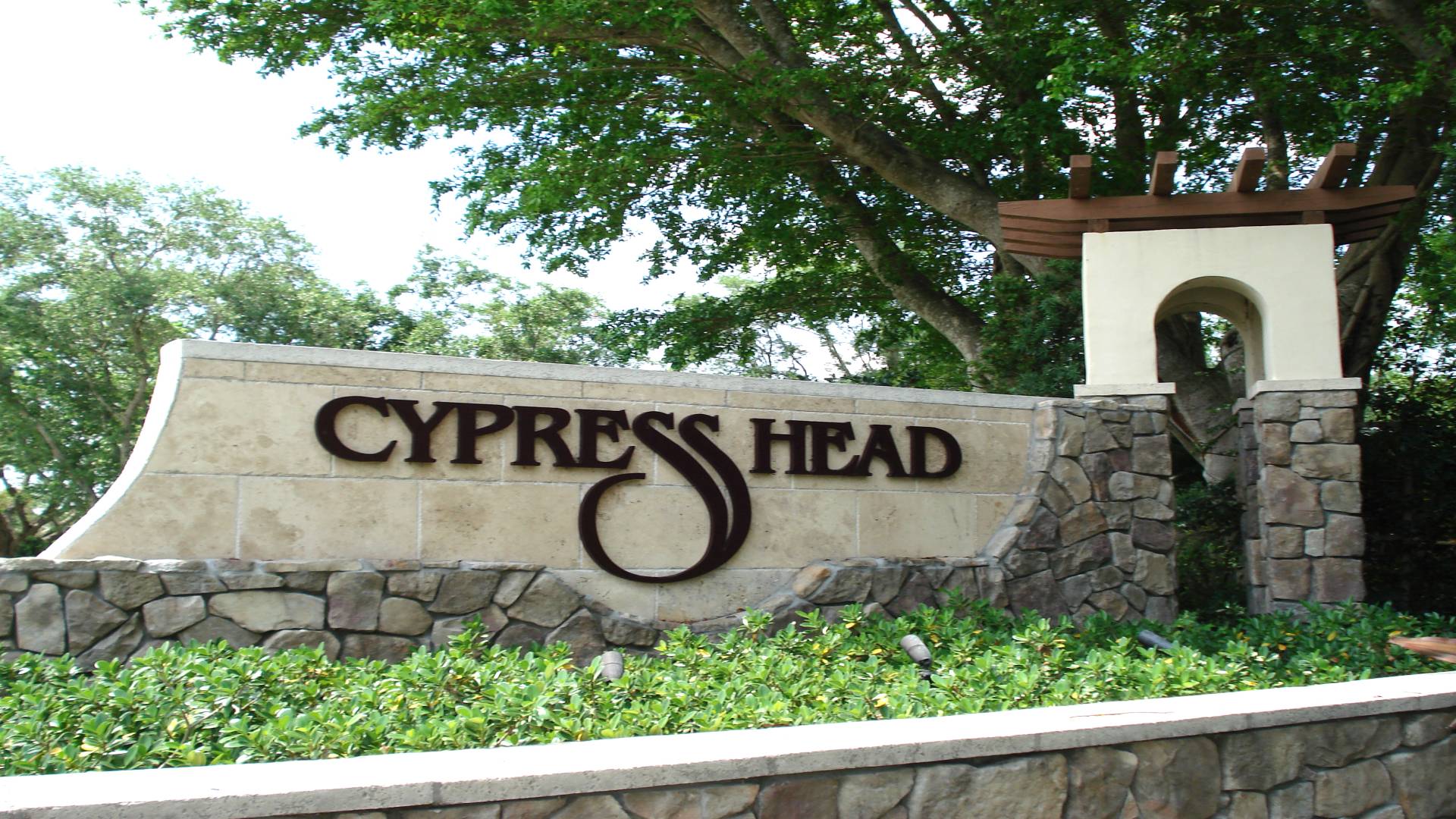 Cypress Estates Parkland Condos for sale and rent