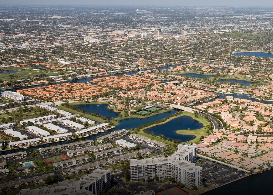 Harbor Islands Hollywood Homes for sale and rent