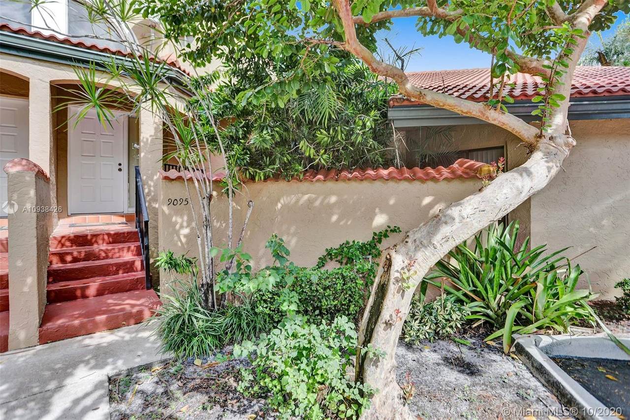 Jacaranda Plantation Homes for sale and rent